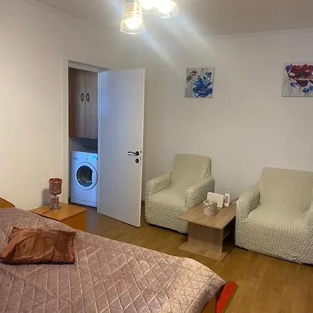 Park Apartment *